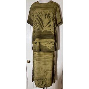 2 Piece Outfit  Short Sleeve Blouse & Long Skirt Women’s‎ Sz Medium Palm Print